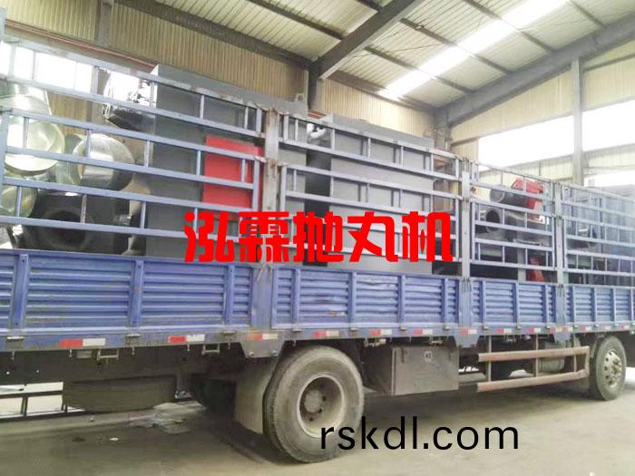 圓(yuan)棒(bang)抛(pao)丸(wan)除(chu)鏽(xiu)機(ji)髮(fa)貨現(xian)場