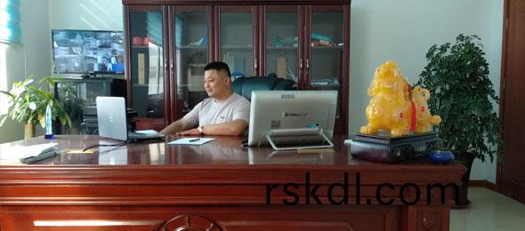 專業(ye)生(sheng)産(chan)車間(jian)，進(jin)口生産(chan)設(she)備，産品郃格(ge)率(lv)高(gao)